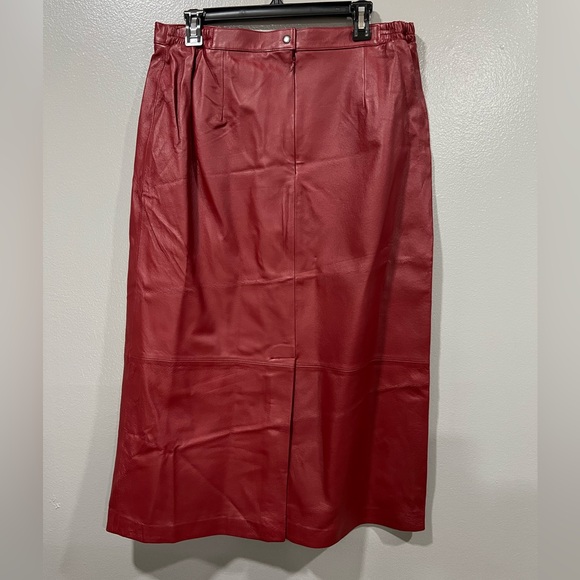 Excelled Collection Vintage Red Leather Maxi Skirt Size 16 - Picture 2 of 5